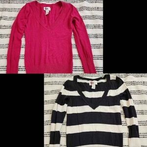 (3) Women's SO Vintage Y2K Retro Striped and Solid Vneck Sweaters - Bundle Lot